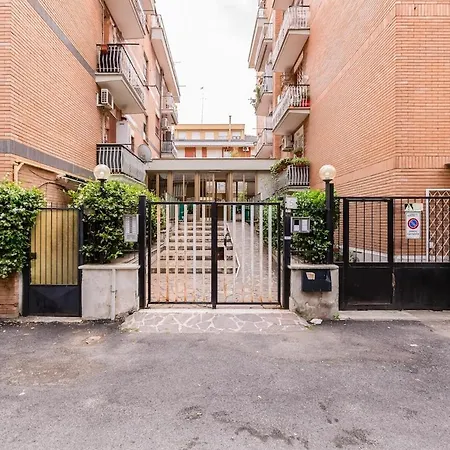 Ferravilla Apt, 2 Min To Subway! Apartment Rome