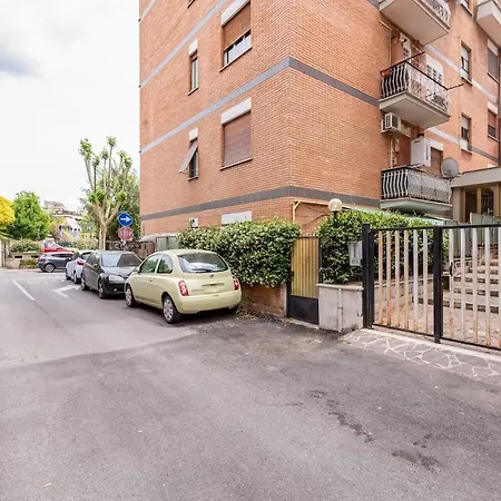 Ferravilla Apt, 2 Min To Subway! * 로마