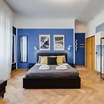 Ferravilla Apt, 2 Min To Subway!